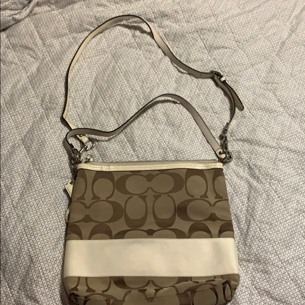 Coach crossbody w white stripe - excellent cond